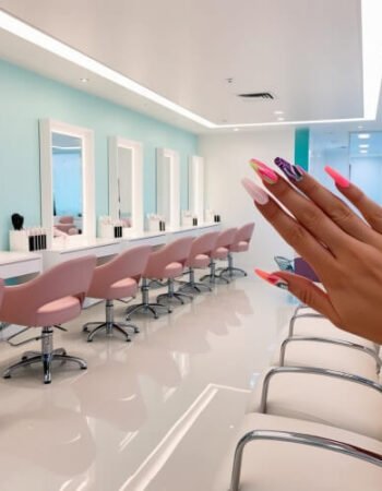 Cre8 Beauty Lounge – VeniceFL